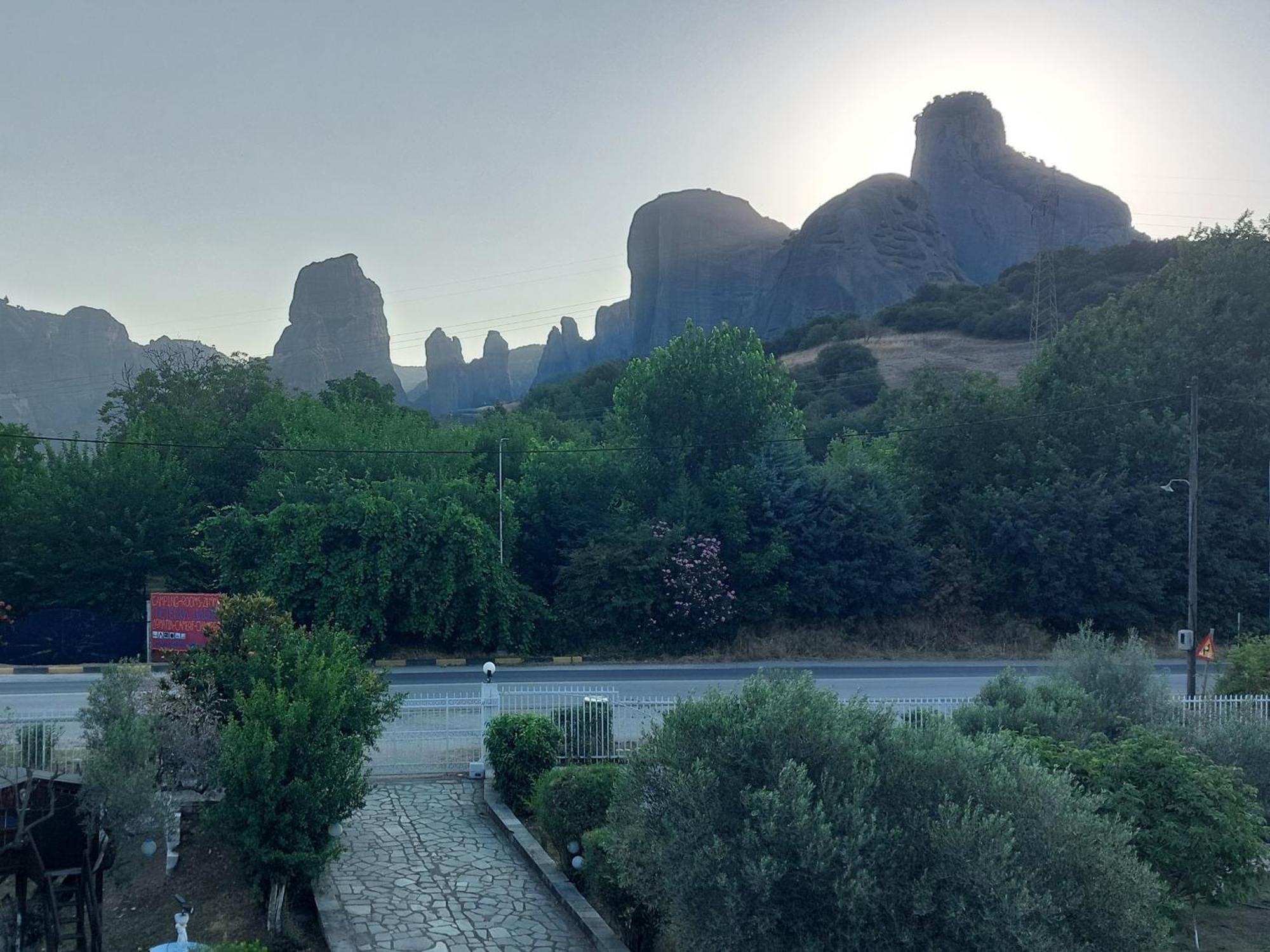 Affittacamere Pomegranate Tree House - Meteora Kalambaka Esterno foto